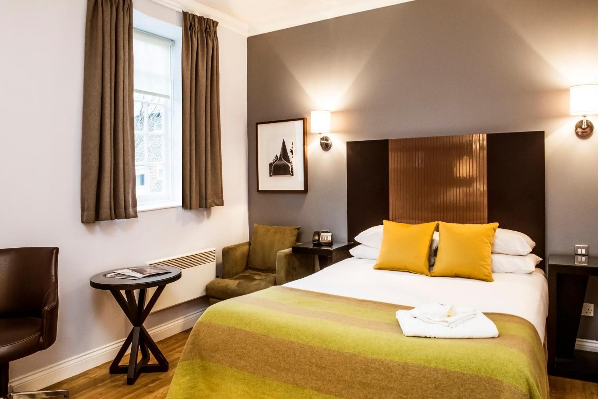 De Vere Horsley Estate East Horsley Ngoại thất bức ảnh